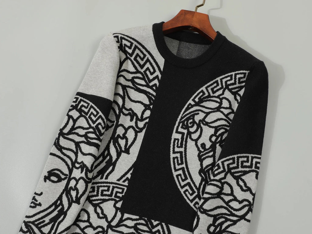 Classic Crew Neck Wool Sweater 1025101717