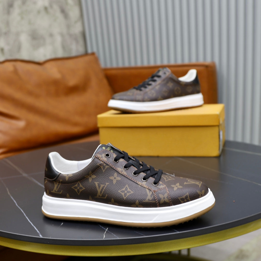 New Luxury V Logo Casual Snekaers XC0424092004