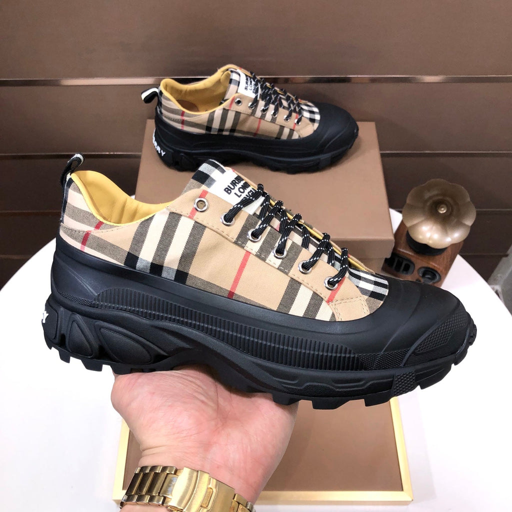 25 Luxury B Brand Casual Sneakers 0425102202