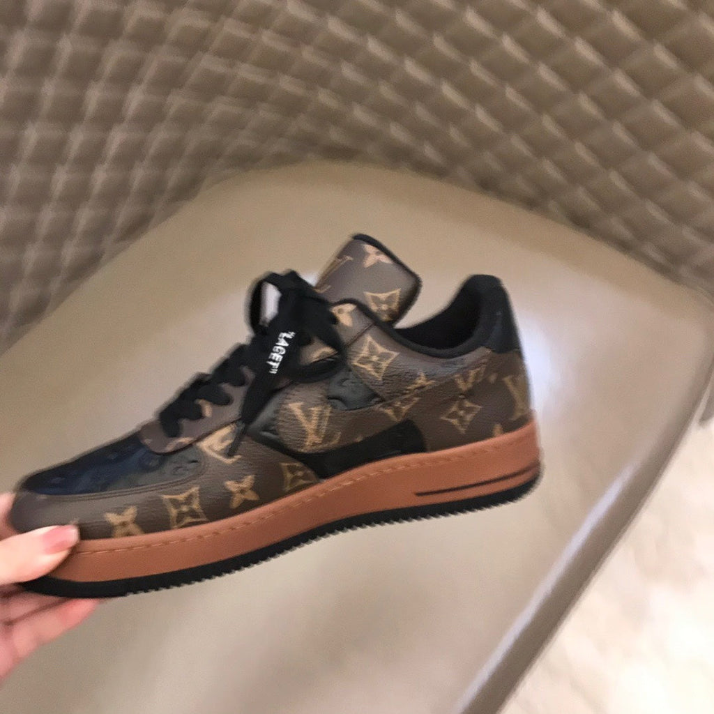V& Jointly Signed Sneakers X3 0425052001