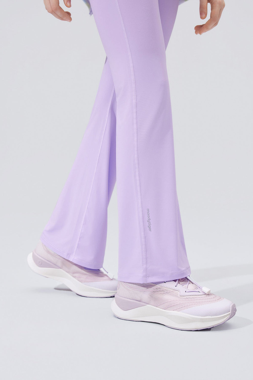 Cloudie Air Bootcut Leggings